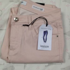 Knockout Skinny Kensie Jeans